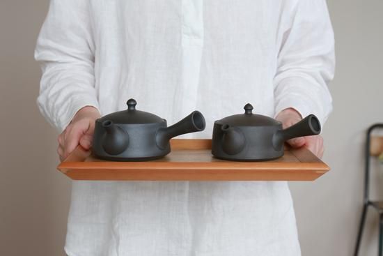 煎茶が美味しく飲める平急須」 愛知県常滑産・澤田朋大さん作