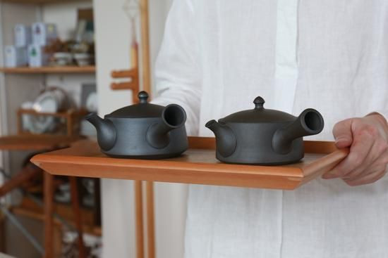 煎茶が美味しく飲める平急須」 愛知県常滑産・澤田朋大さん作・急須