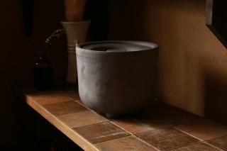 甕（かめ）・とこなめ急須・陶器の湯たんぽ・黒七輪 えんける道具店