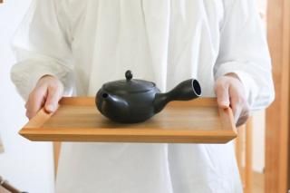 毎日使いたくなる平丸急須　「洗いやすく手入れのしやすい 手軽に使える本格急須」　愛知県常滑産・春秋窯さんのつくる常滑急須・300cc