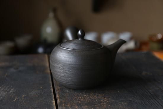 たっぷり大容量の大きな急須・ほうじ茶や番茶にも」 愛知県常滑