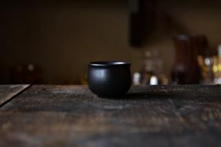 ぐい呑み　おちょこ　単品・黒