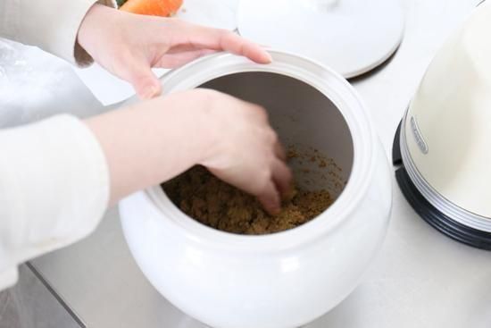 軽くて仕込みやすい甕 ぬか漬け容器に、お味噌(3.3キロ)梅干し 軽くて仕込みやすい甕 ぬか漬け容器に、お味噌(3.3キロ)梅干し