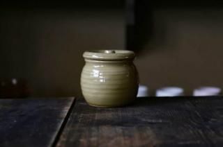 【お漬物入れ・お砂糖入れに】　梅干しやお漬物入れにおすすめ　お漬物甕（かめ）砂糖壺・生成