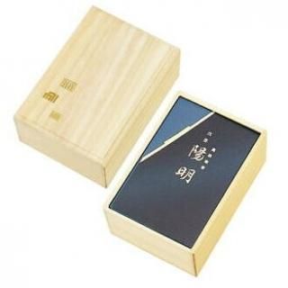 玉初堂 特撰沈香刻30g進物用たとう紙桐箱入 【価格相談不可】 玉初堂 極品 沈香 刻みたとう紙包みの通販 - お香専門店香源