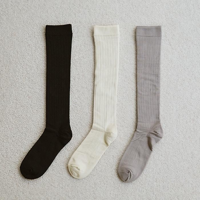 SOCKS/MOIST_04