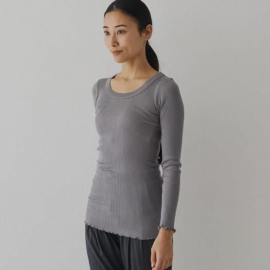 優しいフィット感 シルクリブ100%長袖インナー【DRESS HERSELF 優しいフィット感 シルクリブ100%長袖インナー【DRESS HERSELF