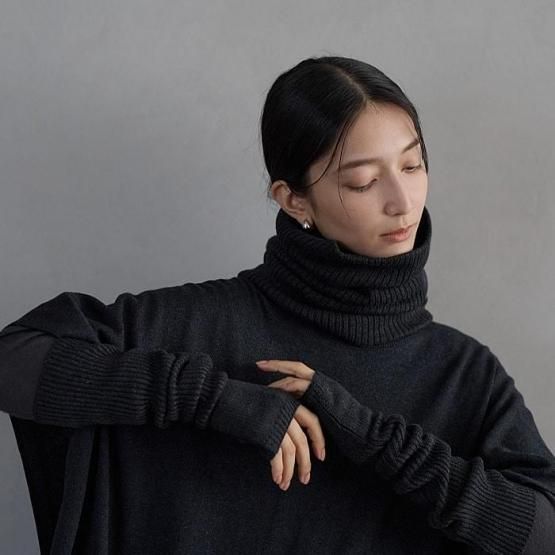 冬の必需品。上質なシルクカシミヤアームウォーマー - DRESS HERSELF