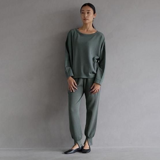 試着のみ　ドレスハーセルフプルオーバー/ウォームシルクDRESS HERSELF 試着のみ ドレスハーセルフプルオーバー/ウォームシルクDRESS