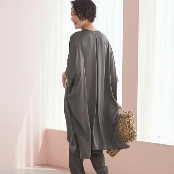 ドレスハーセルフ　Vネックワンピース/チュニックM〜Lサイズ DRESS HERSELF Vネックワンピース/シルク