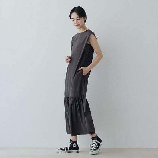 サラマリカ　クレープギャザーワンピース Sara Mallika クレープギャザービックスリーブドレス ワンピース