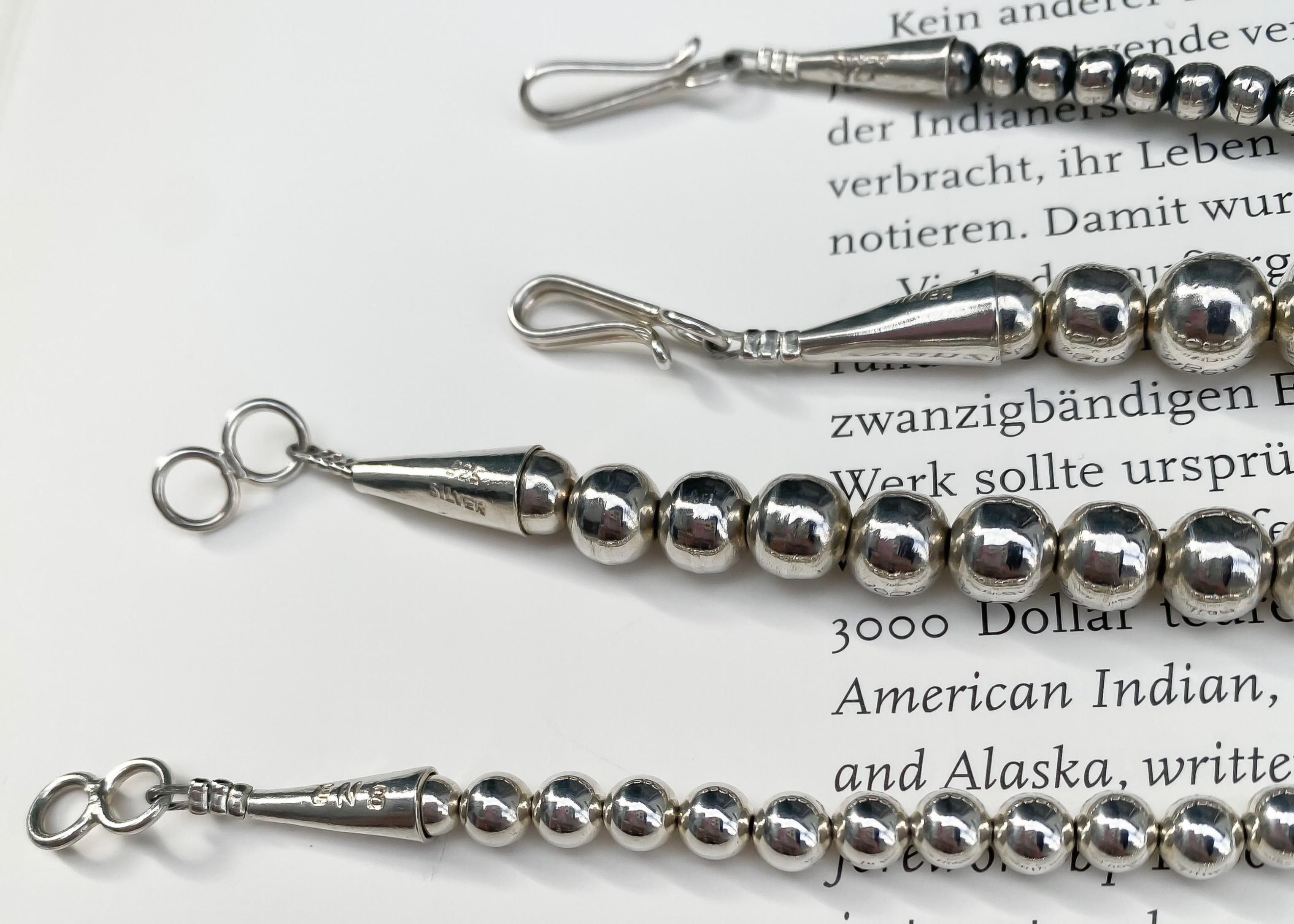 NAVAJO PEARL - American Indian Market《Ericka Nicolas Begay NAVAJO PEARL - American Indian Market《Ericka Nicolas Begay