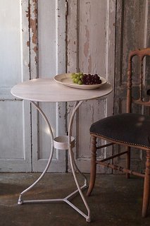 白いカフェテーブル-iron round table