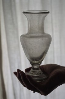 19世紀濁りガラスボトル-antique glass bottle