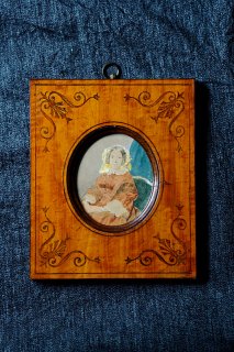 眼差しひとえな女性-antique portrait frame