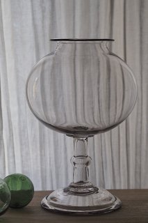 円球 宙に浮かべば-antique glass leech jar