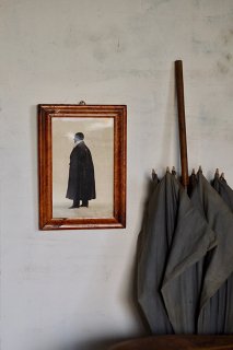 シルエット 外套を羽織る貴紳-antique silhouette frame