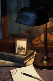 湾曲ガラススタンドフォトフレーム-antique stand photo frame