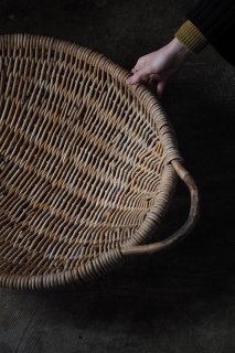 ざっくり、大きな持ち手籠-antique round basket