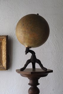 鋳物脚の地球儀-antique globe