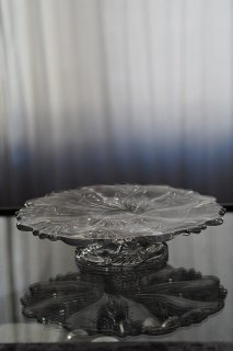 ガラスケーキスタンド-vintage or antique glass cake stand