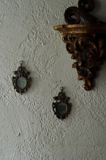ロカイユ装飾の小さなフレーム-antique oval frame
