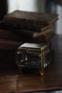 カットガラスジュエリーケース-antique glass jewelry box