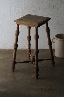 胡桃サイドテーブル-antique walnuts side table