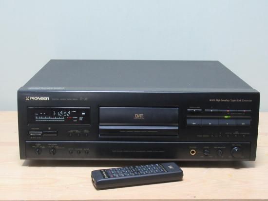 中古】 PIONEER DATデッキ D-05 リモコン・取説付き 【送料無料 中古】 PIONEER DATデッキ D-05 リモコン・取説付き 【送料無料
