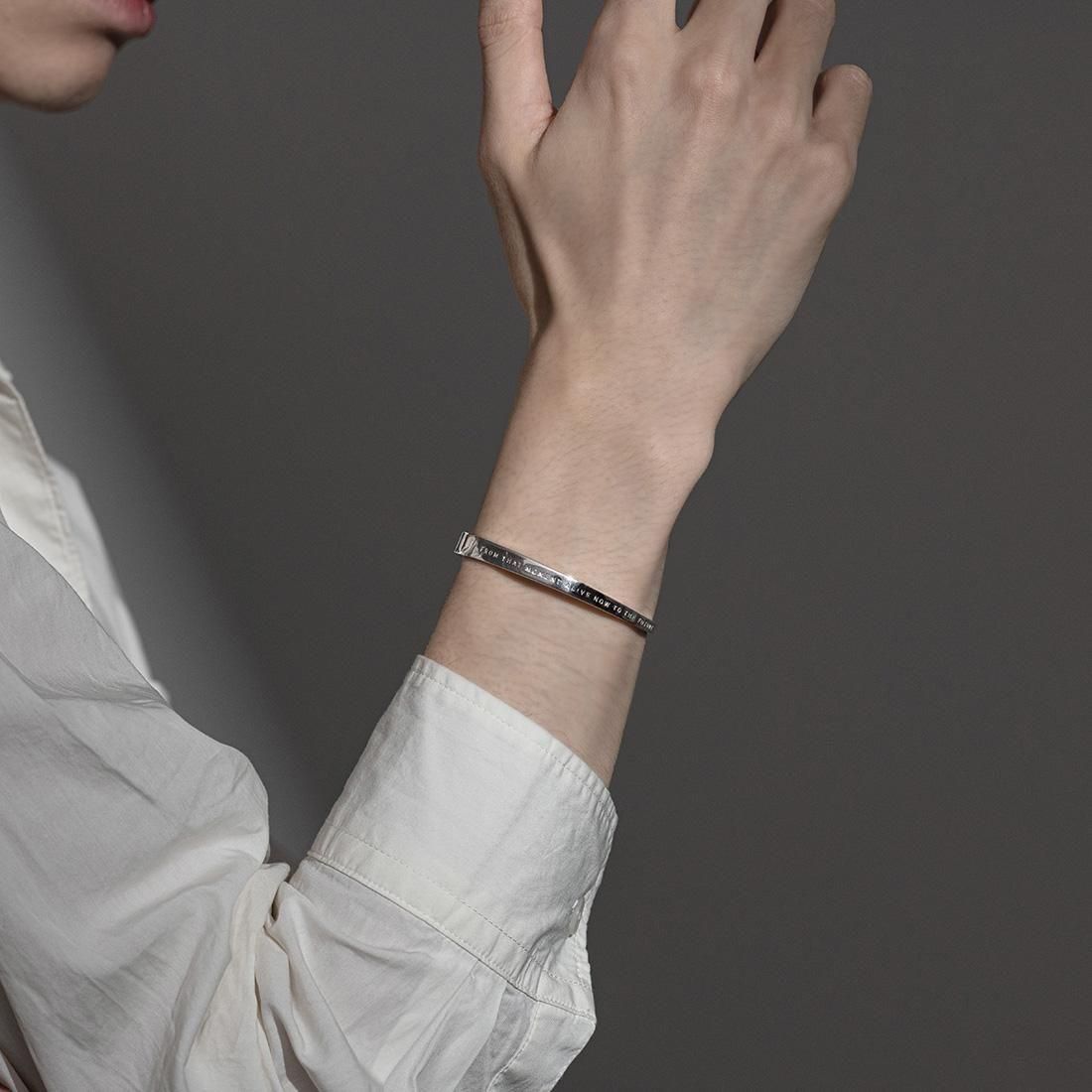 KLON BANGLE TRIANGLE SILVER カジュアル 腕時計