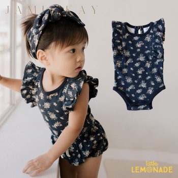 <img class='new_mark_img1' src='https://img.shop-pro.jp/img/new/icons1.gif' style='border:none;display:inline;margin:0px;padding:0px;width:auto;' /> 【Jamie Kay】  ORGANIC COTTON FRILL SINGLET BODYSUIT - SAPPHIRE FLORAL 【3-6か月/6-12か月/1歳】 ボディスーツ 22SS