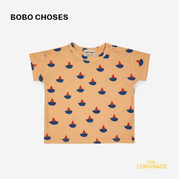 <img class='new_mark_img1' src='https://img.shop-pro.jp/img/new/icons1.gif' style='border:none;display:inline;margin:0px;padding:0px;width:auto;' />【BOBO CHOSES】 Sail Boat all over T-shirt 【12か月/18か月/24か月】 (123AB005) SS23  アパレル YKZ