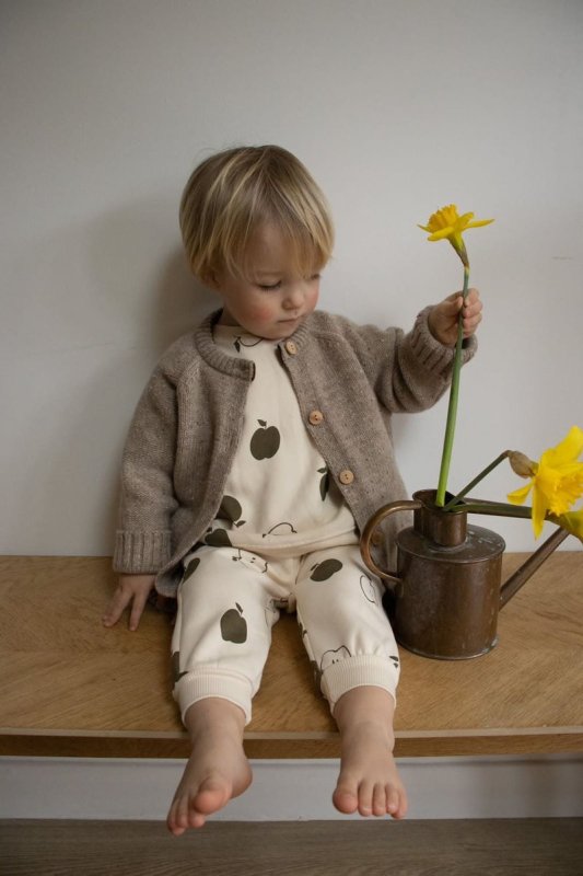 【Organic Zoo】Oatmeal Boxy Wool Cardigan【1-2歳/2-3歳/3-4歳】 長袖 オートミール ボクシー ウール  カーディガン ベージュ系 無地 バージンウール糸 オーガニックズー ベビー 子ども むすこ服 むすめ服 ユニセックス あす楽 リトルレモネード