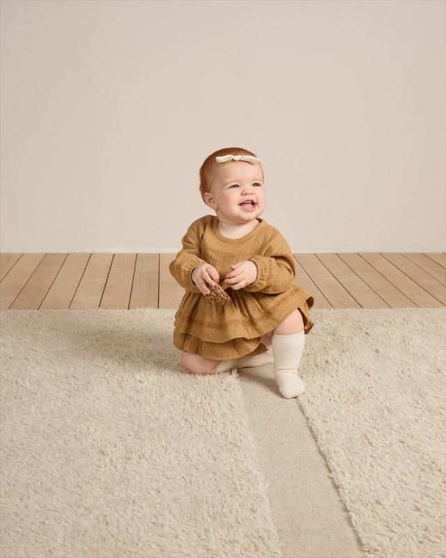 Quincy Mae ROSIE ROMPER | ゴールデン | 6-24ヶ月 - Little Quincy Mae ROSIE ROMPER | ゴールデン | 6-24ヶ月 - Little