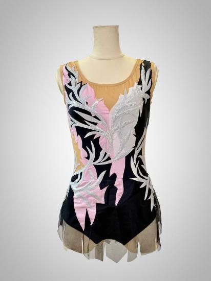 新体操レオタードはフラワーコーポレーション