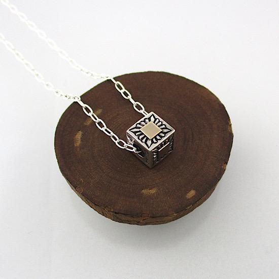 14K サンバーストキューブペンダント By Pat Bedonie - インディアン