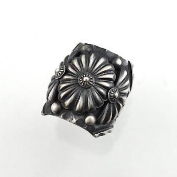 ▷ デルバートゴードン - インディアンジュエリー専門店 Sandia ▷ デルバートゴードン - インディアンジュエリー専門店 Sandia