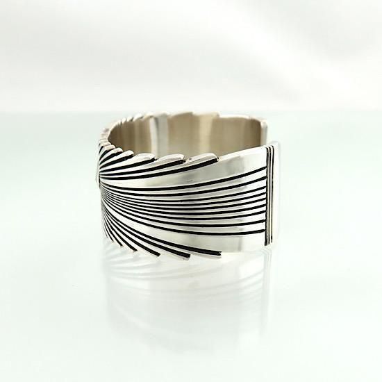 チ*ベ様 サンバーストワイドバングル 14K GOLD サンバーストワイドバングル By Pat Bedonie - インディアン