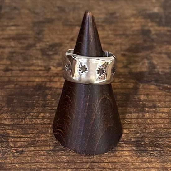 【希少】cippy crazy horse バングル インディアンジュエリー CIPPY CRAZY HORSE シッピークレイジーホース NARROW LINED BANGLE