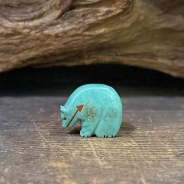 եƥå  By Georgia Quandelacy
