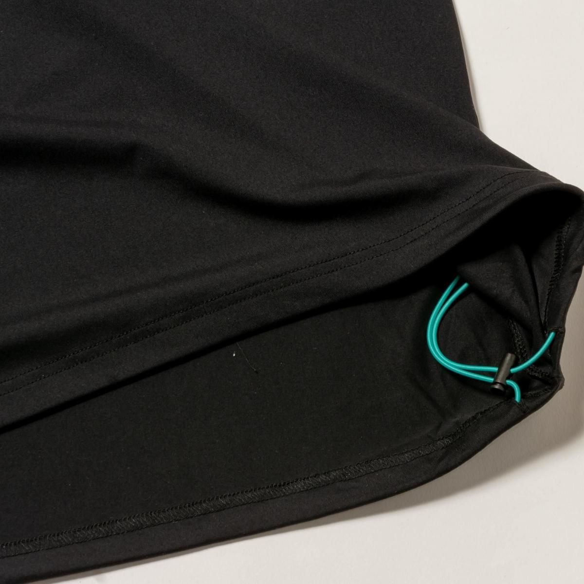 RELAX MOCK NECK TEE, BLACK - THE SWINGGGR ONLINE STORE