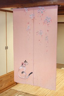 手描き麻「さくらを見つめる猫」縦150cm×横90cm