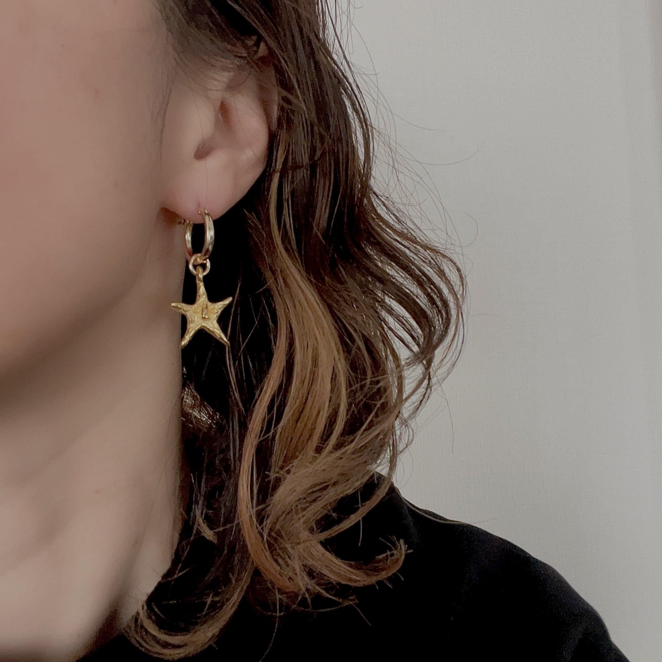 顔のある月と星のフープピアス