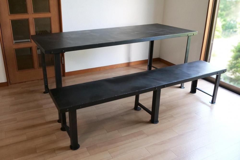 ᥿ơ֥ȥ٥ METAL TABLE & BENCH<img class='new_mark_img2' src='https://img.shop-pro.jp/img/new/icons5.gif' style='border:none;display:inline;margin:0px;padding:0px;width:auto;' />