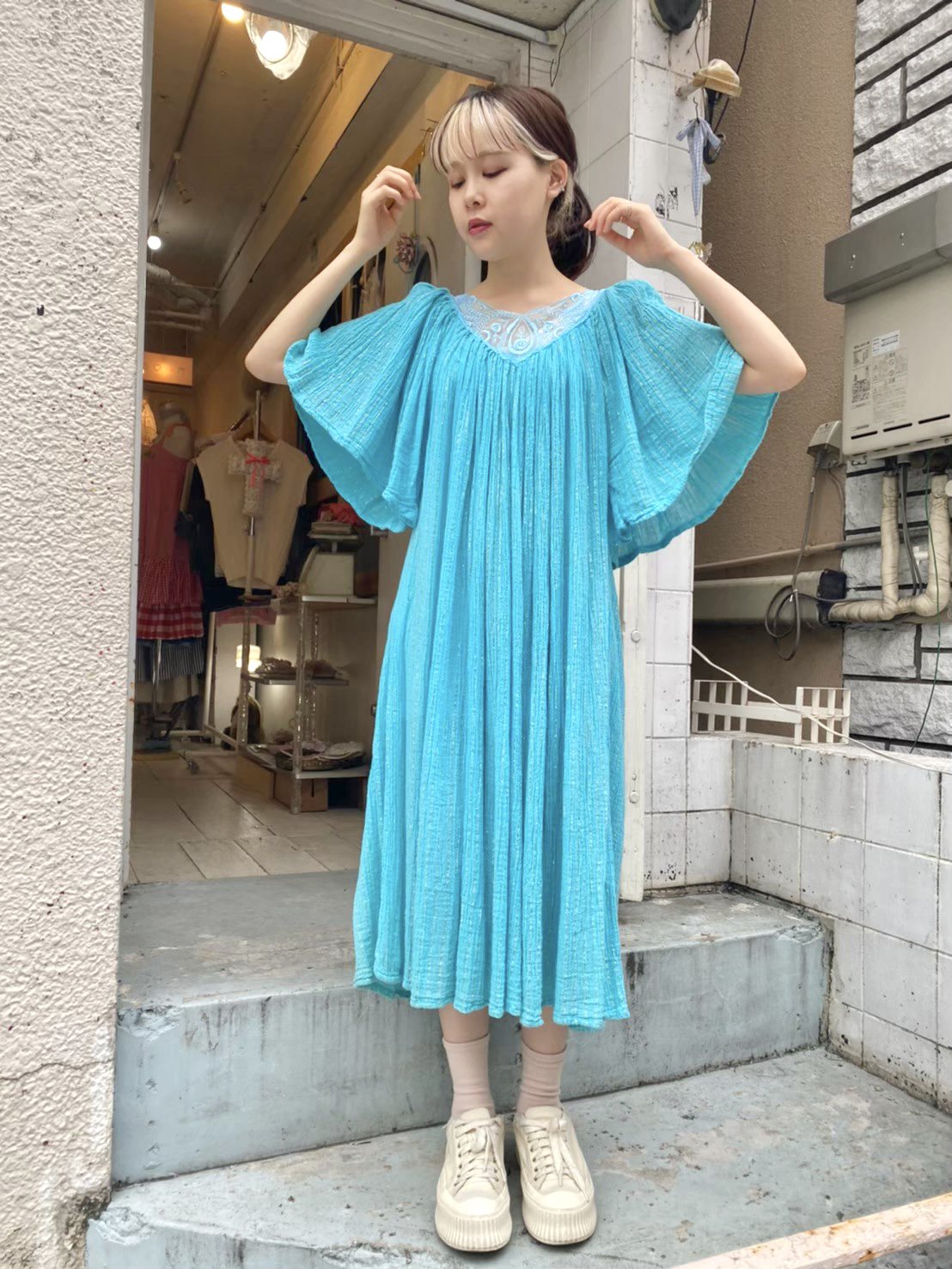 <img class='new_mark_img1' src='https://img.shop-pro.jp/img/new/icons20.gif' style='border:none;display:inline;margin:0px;padding:0px;width:auto;' />《SALE》Graecia one-piece lame blue