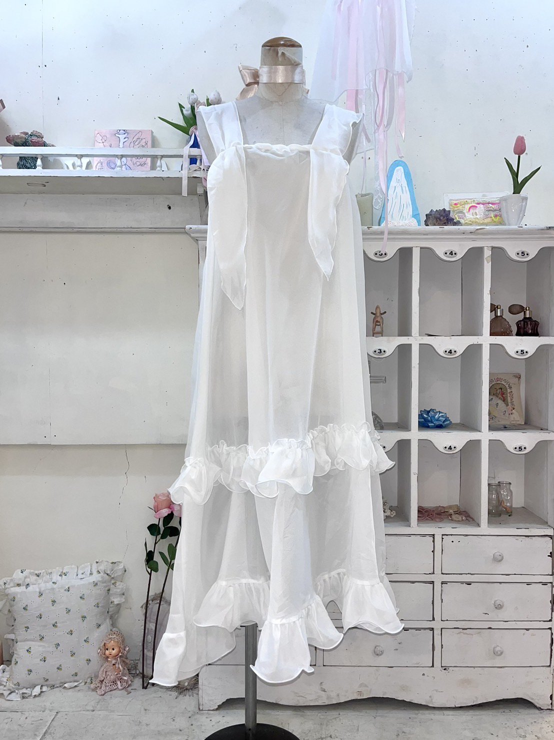 pure white frill onepiece