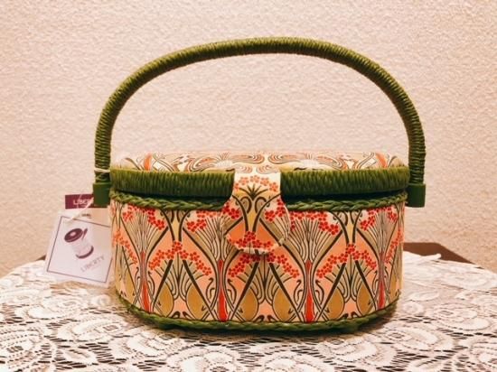 イギリス製 ヴィクトリアンスタイルの裁縫道具セット 裁縫箱 リバティ