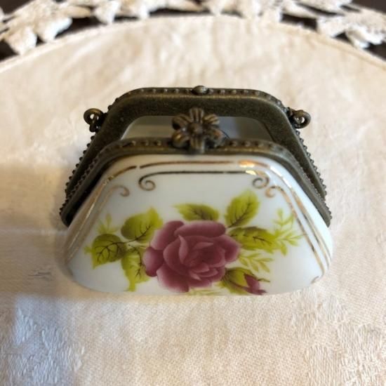 フランス PORCELAIN ARTピルケースC 薔薇柄バック型
