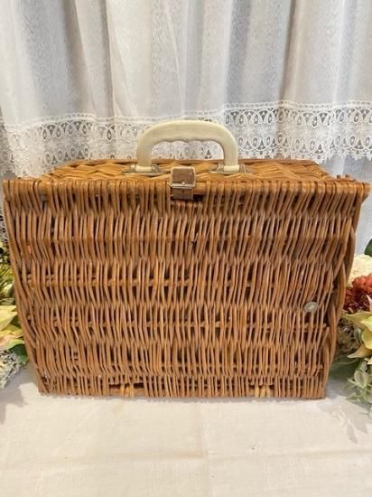 イギリス BREXTON 赤系ピクニックバスケット 赤白花柄トリオ