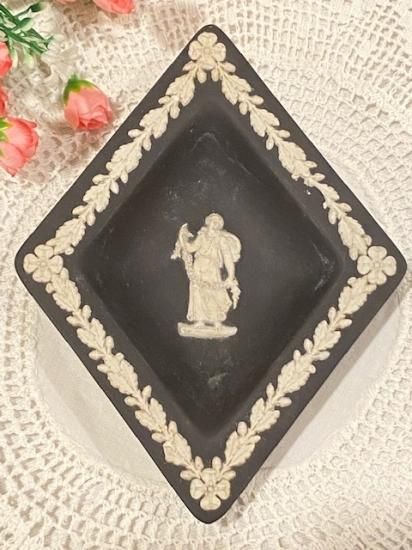 イギリス WEDGWOOD(ウエッジウッド) ジャスパーウェア ブラック イギリス WEDGWOOD(ウエッジウッド) ジャスパーウェア ブラック